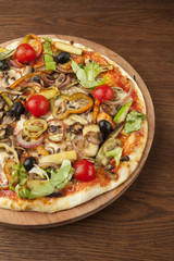 vegetarian pizza with vegetables