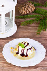 ice cream with pine nuts