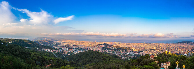 Fototapeta premium Panoramic view of Barcelona
