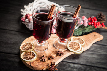 Mulled wine with cinnamon and orange