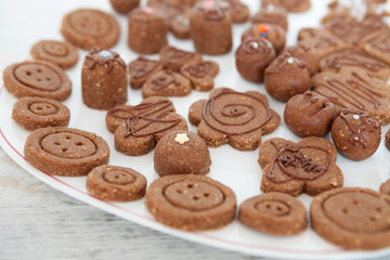 Small chocolate desserts