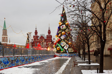 Новогодняя ёлка на Красной лощади в Москве.