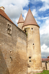 Fototapeta na wymiar Forteresse médiévale de Chateauneuf, Cotes d'Or, Bourgogne, France
