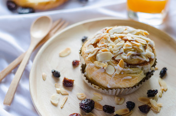 Almond Danish with raisins and almond