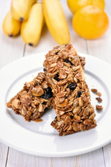 Healthy breakfast granola bars