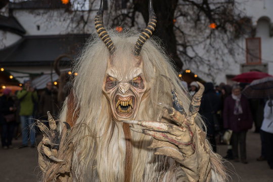 Krampusmasken Images – Browse 17 Stock Photos, Vectors, and Video | Adobe  Stock