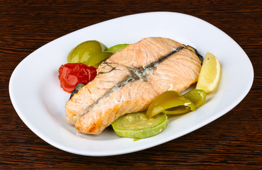 Salmon with grilled vegetables