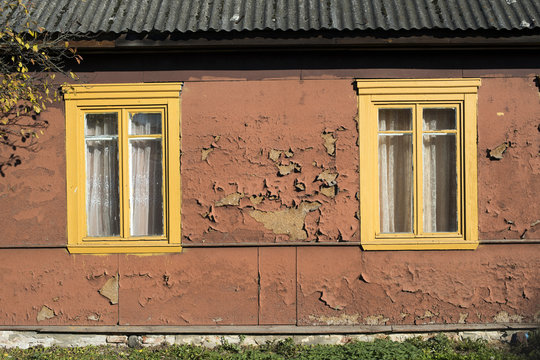 old weathered house - Powered by Adobe