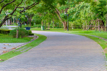 Pedestrian walkway