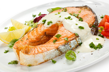 Grilled salmon and vegetables