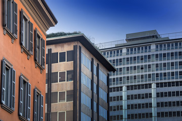 Obraz premium Milan (Italy): old and modern buildings