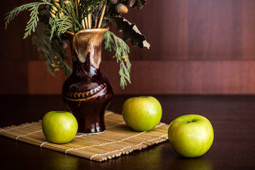 Still life vase and apples