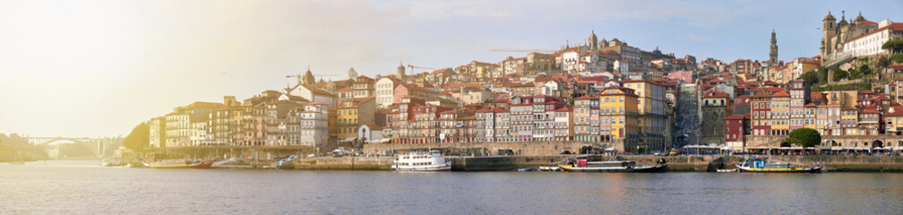 Fototapeta na wymiar Cityscape of old town in Porto, Portugal
