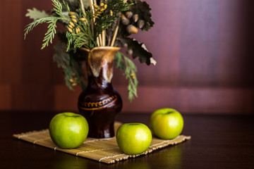 Still life vase and apples