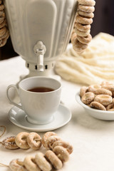 bagels and hot tea