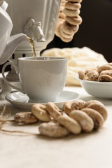 bagels and hot tea