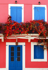 tipica casa colorata