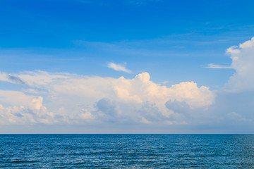 Naklejka na ściany i meble sea with blue-sky background on sunny day