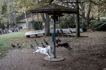 Kleiner Park vor dem Winter