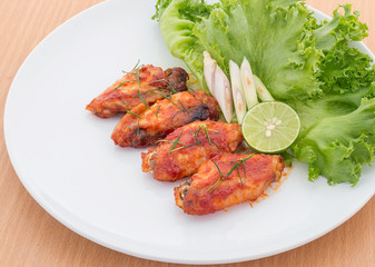 Chicken wings with cayenne pepper sauce