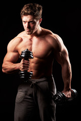 Fototapeta na wymiar Sexy muscular fitness man