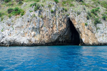 Fototapeta na wymiar Entrance view of a marine cave in Cilento coast