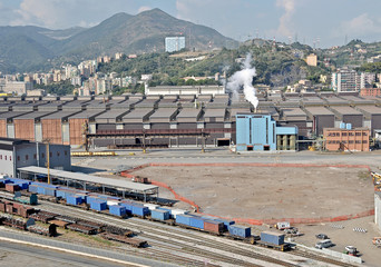 Industrial land with free areas 
