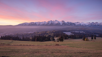 Fototapeta na wymiar Morning panorama of Tatra Mountains in autumn, Poland