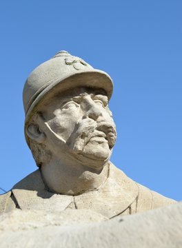 T&ecirc;te de Poilu