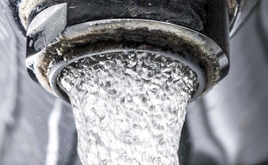 Wasserhahn