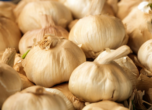 smoked garlic detail