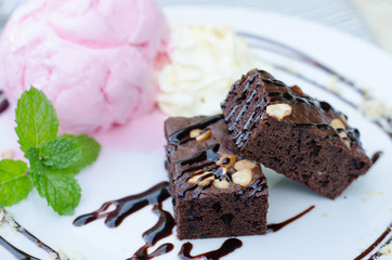Cake chocolate brownies on ice cream