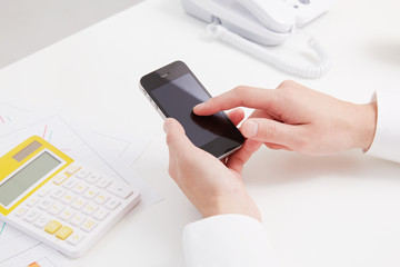 ビジネスシーン　ボディパーツ　スマートフォン