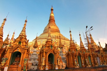 Fototapeta na wymiar The Shwedagon Pagoda also known as the Great Dagon Pagoda and the Golden Pagoda, is a gilded stupa located in Yangon, Myanmar