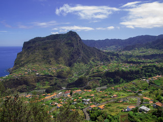 vistas de madeira © jon_chica