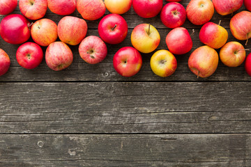 Obraz na płótnie Canvas red autumn apples