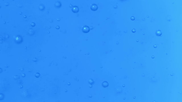 Slowmotion of Zooming Out Perfect Bubbles in Water Accending to the Surface