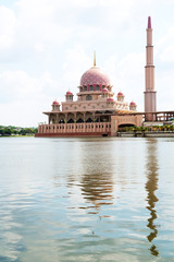 Fototapeta na wymiar Putra Mosque at Putrajaya Malaysia by day