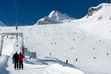 Fototapeta na wymiar Drag lift at ski resort