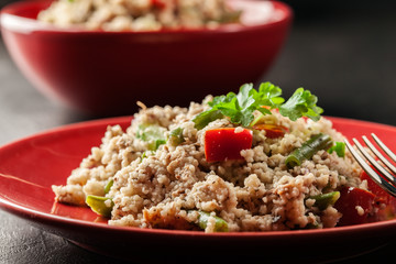 Salad couscous with tuna, bell pepper, cucumber, red onion and green beans