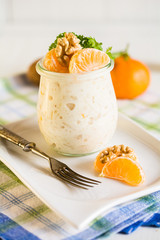 Waldorf Salat mit Mandarinen und Walnüssen