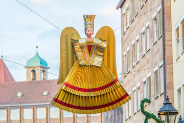 Weihnachtsengel - Dekoration auf dem Nürnberger Christkindlesmarkt