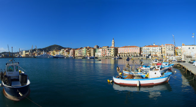 Il porto di Oneglia, Imperia