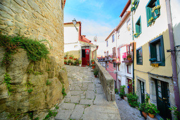 Fototapeta na wymiar alleyway scene in Porto, Portugal.