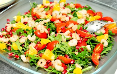 gemüsesalat mit garnelen