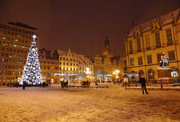 Fototapeta premium night lights of the city on Christmas night in Wroclaw