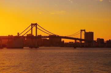 夕焼けとレインボーブリッジ