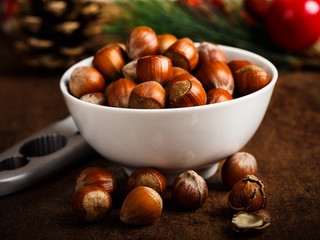 Haselnüsse - Hazelnuts