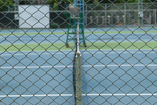 Tennis court lattice