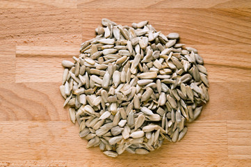peeled sunflower seeds